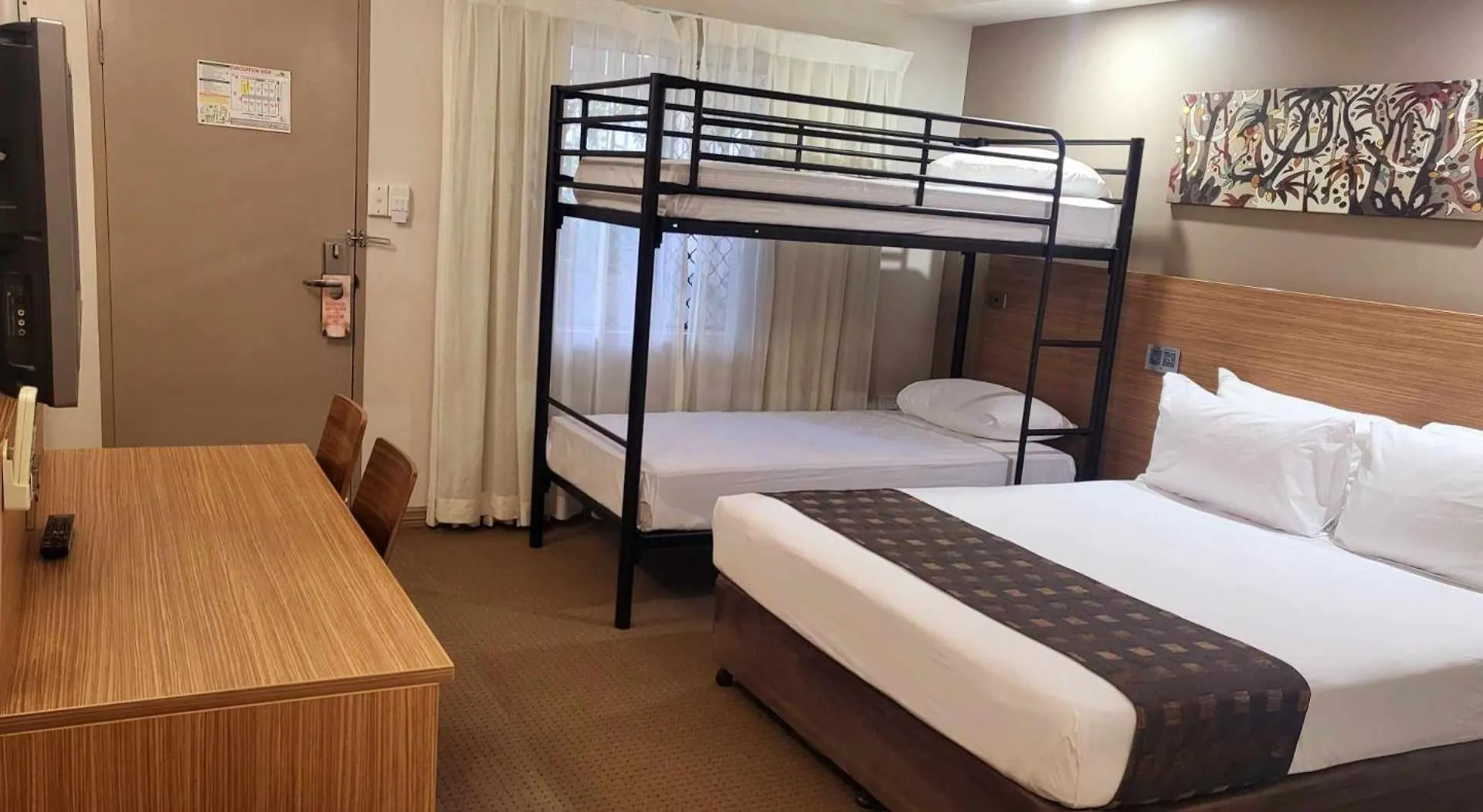 מלון Cairns Colonial Club Resort